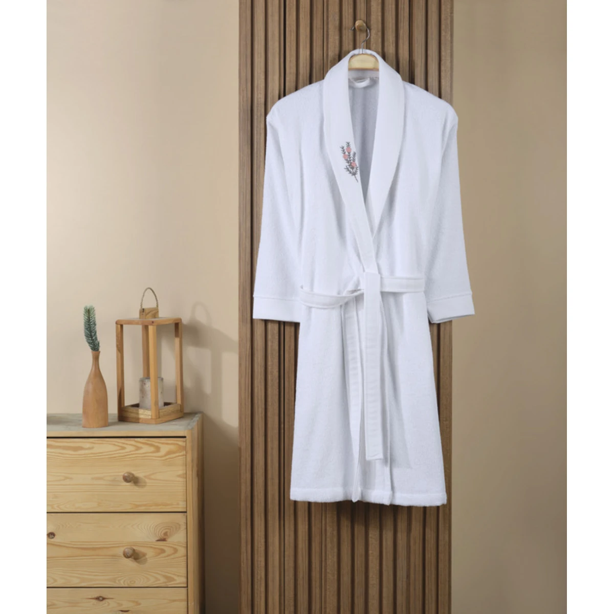 Manamo Tiny Rose Embroidered Bathrobe Cotton White 2XL/3XL