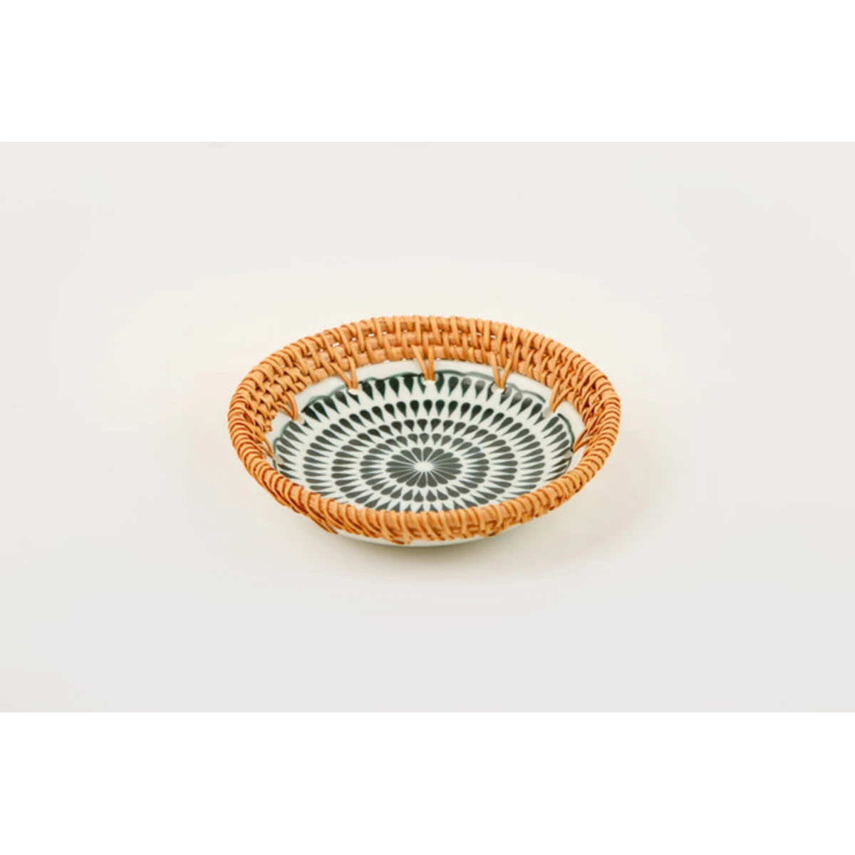 Manamo Brenna Plate Ceramic / Rattan Blue/White 15R