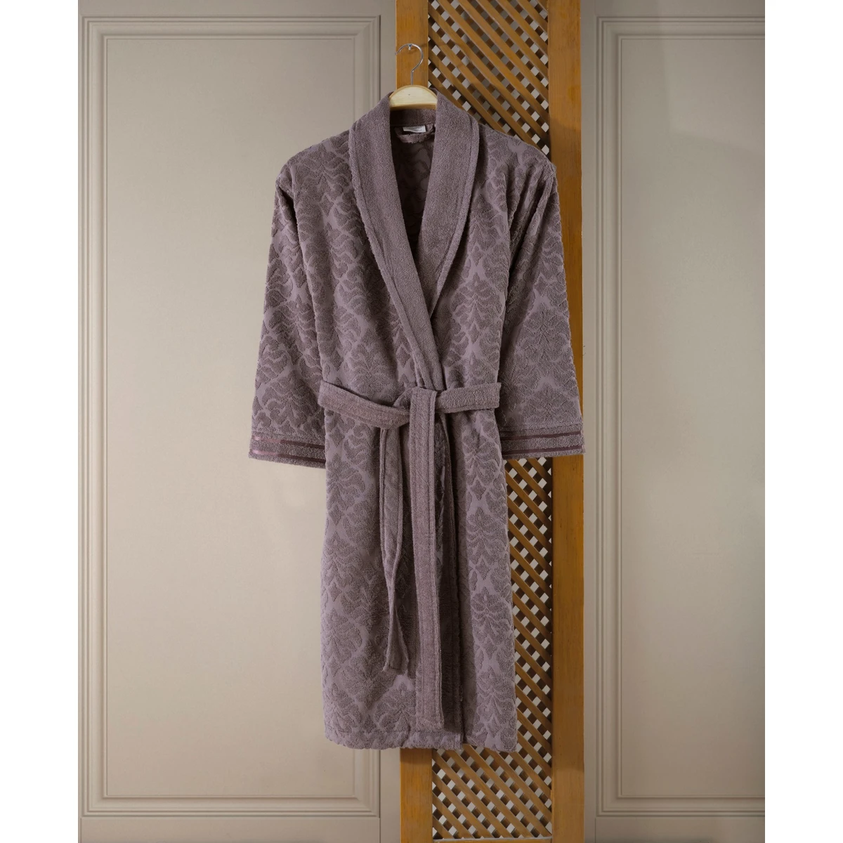 Manamo Paisley  Jacquard  Bathrobe Mauve L/XL
